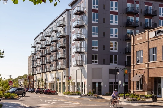 exterior of Ellison Luxury Apartments in Illinois